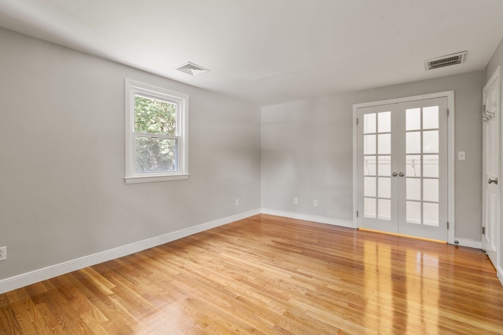 253 Oak Street
