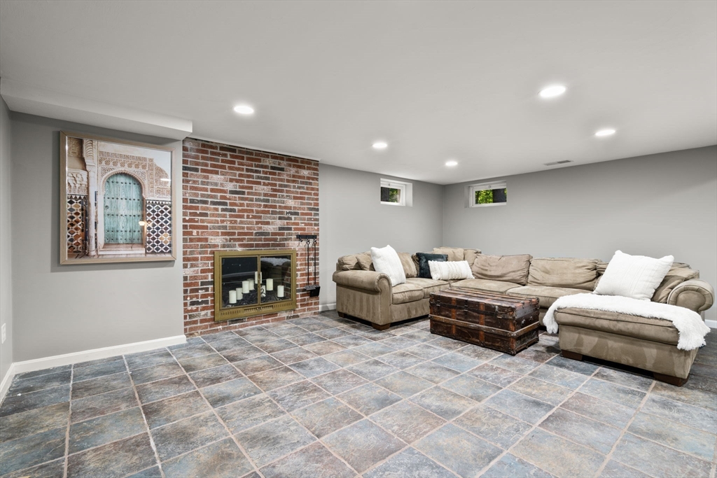 170 Clapboardtree Street