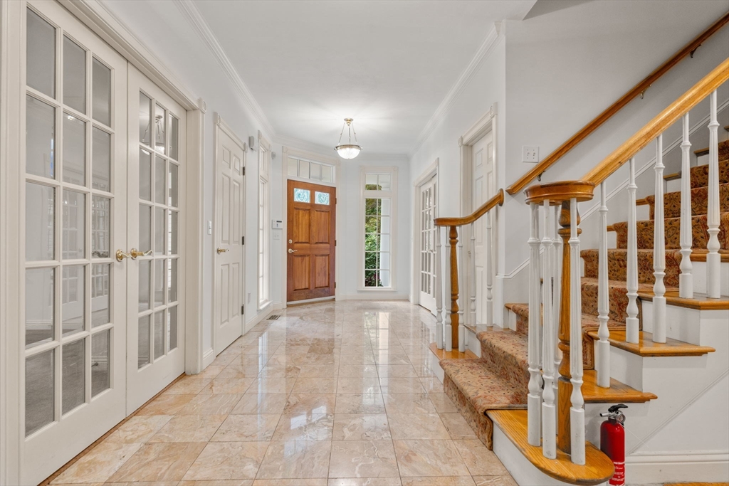 8 Stonemeadow Drive