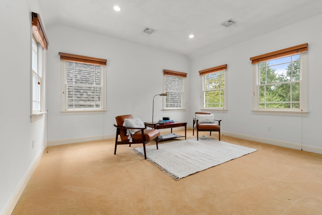 8 Stonemeadow Drive