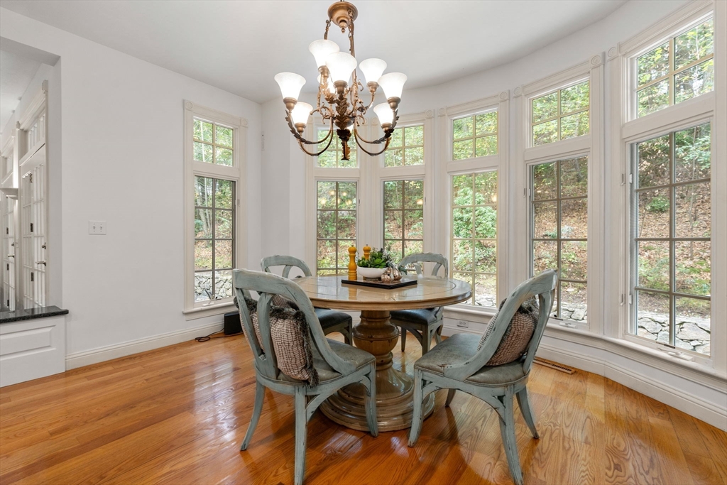 8 Stonemeadow Drive