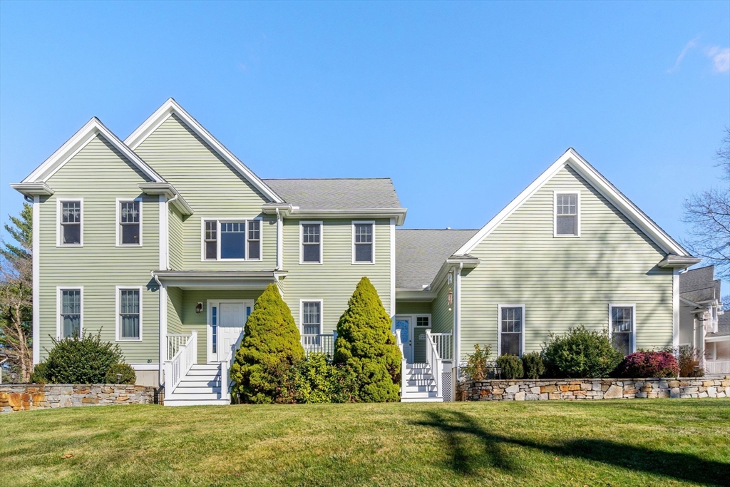 86 Strasser Avenue
