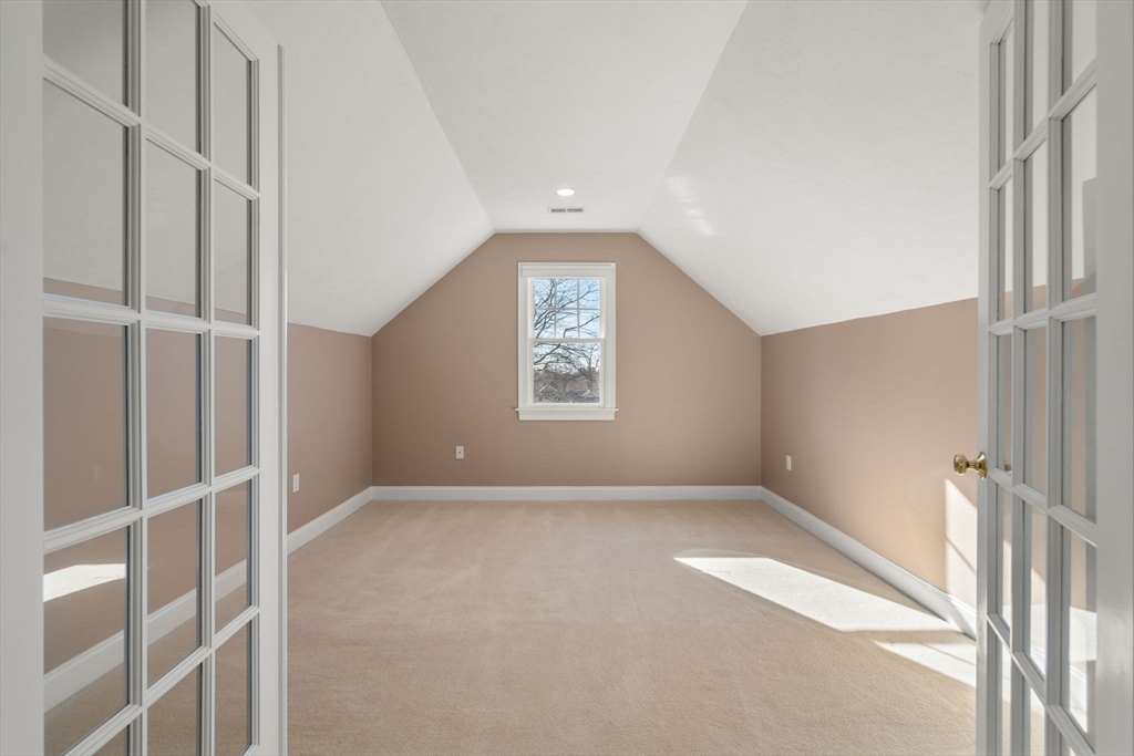 86 Strasser Avenue