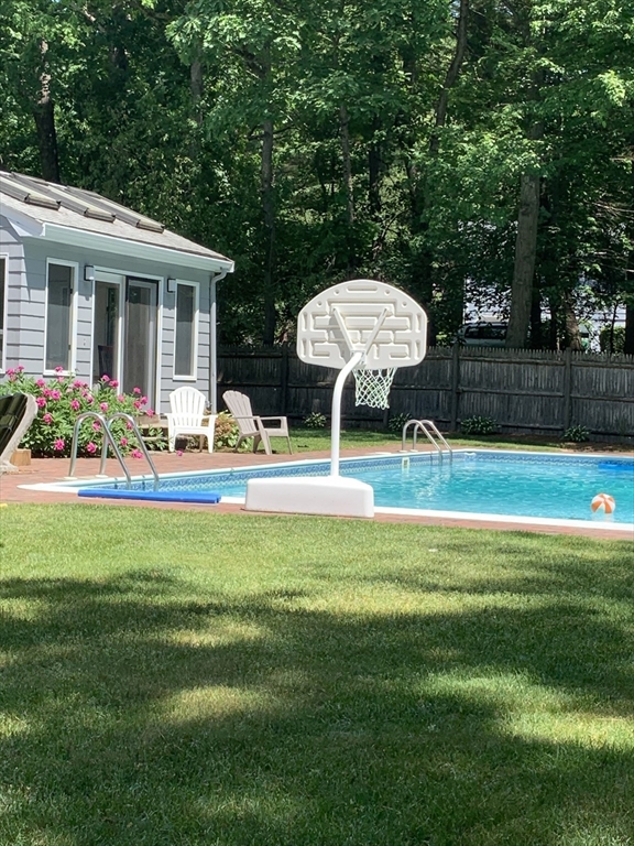 215 Briar Lane