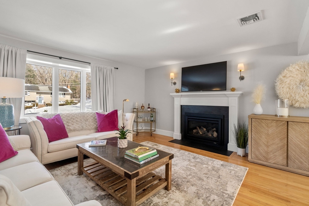 215 Briar Lane