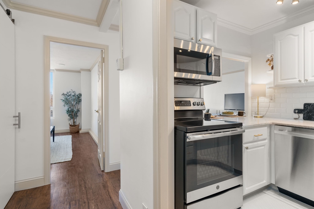 60 Babcock Street # 64