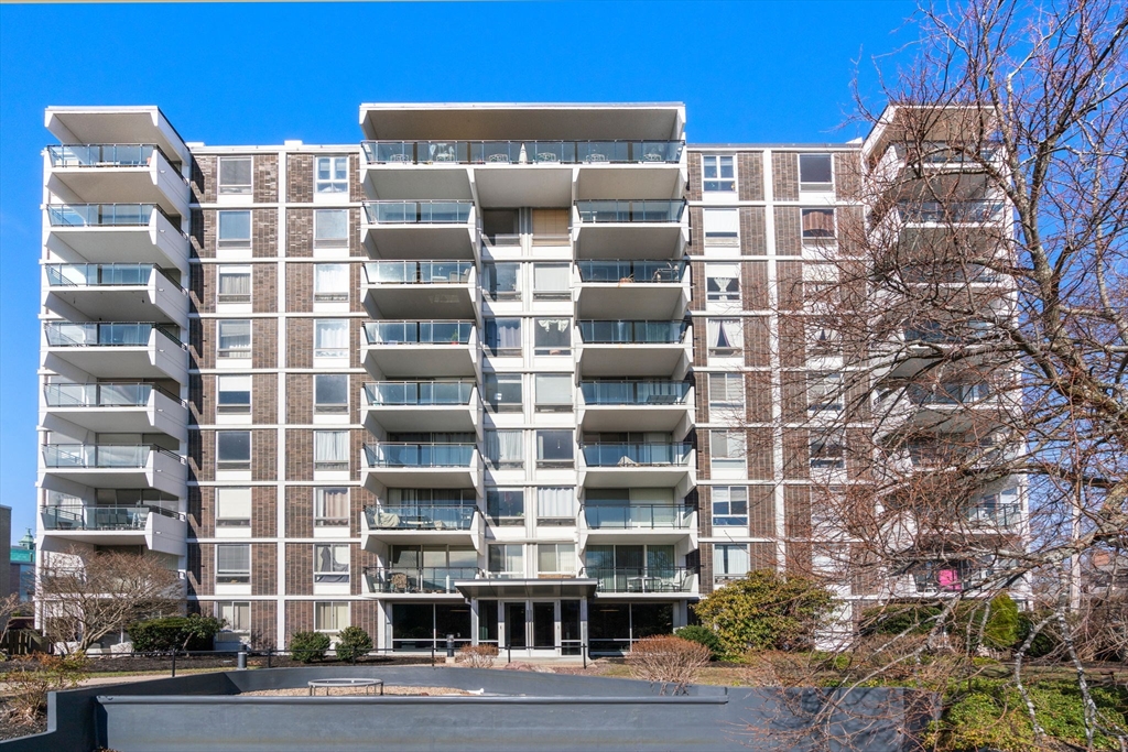 60 Babcock Street # 64