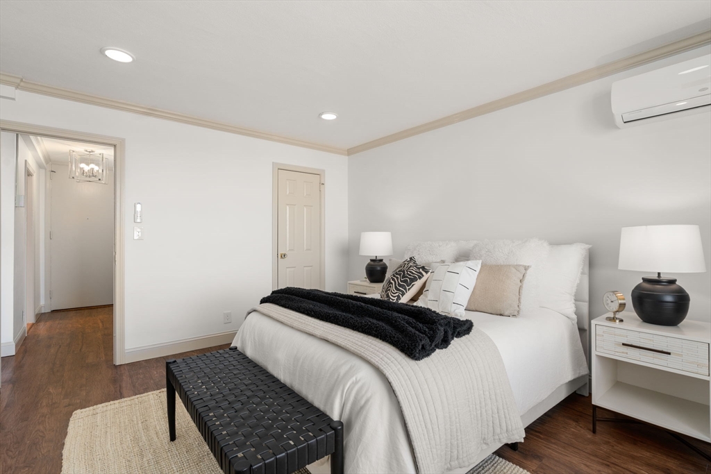 60 Babcock Street # 64