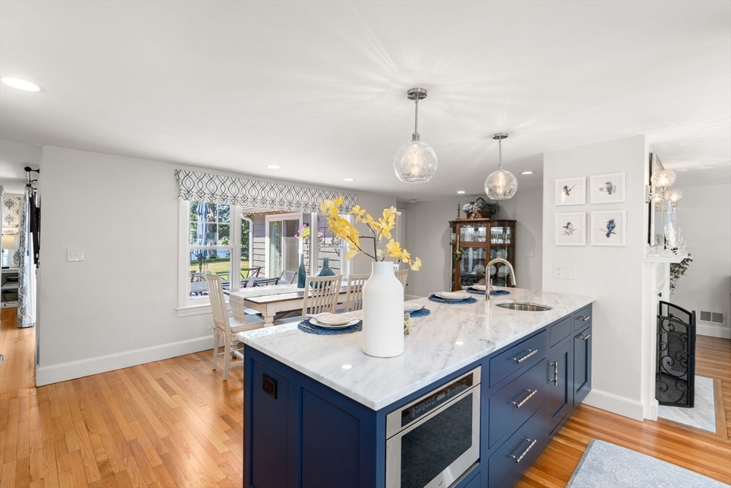159 Lakeshore Drive