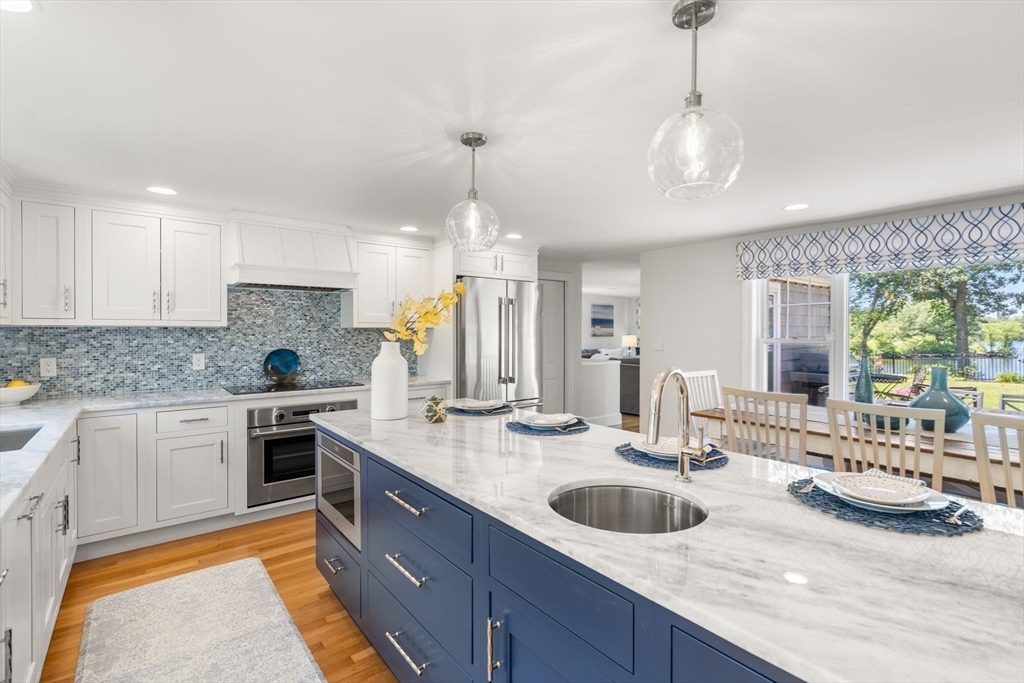 159 Lakeshore Drive
