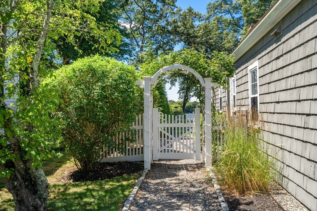 159 Lakeshore Drive