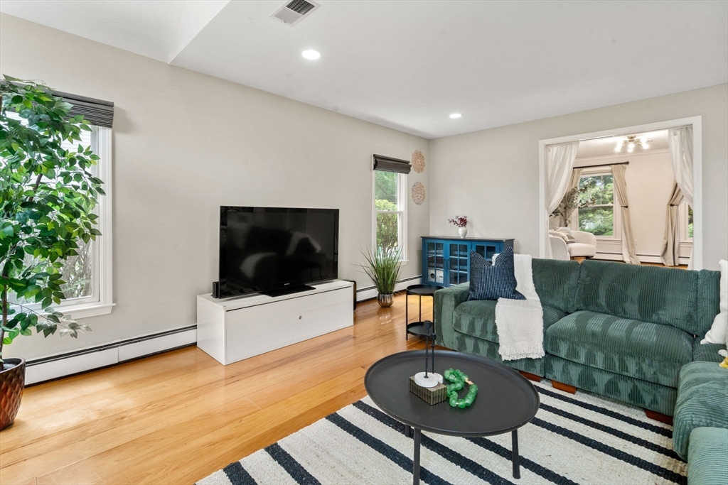 35 Whitney Avenue