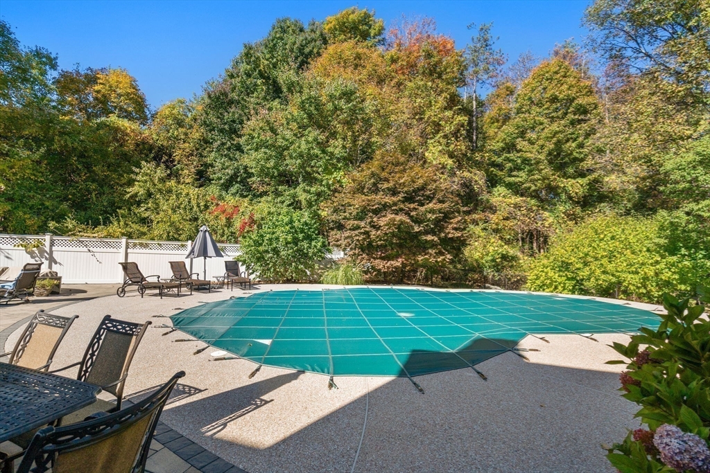 177 Bay Colony Drive