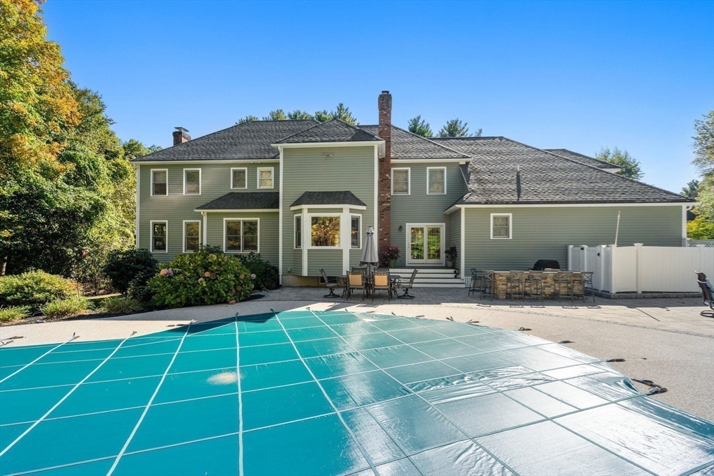 177 Bay Colony Drive