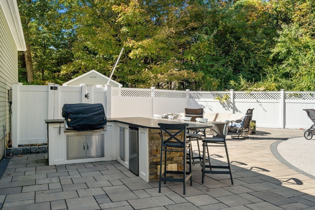 177 Bay Colony Drive