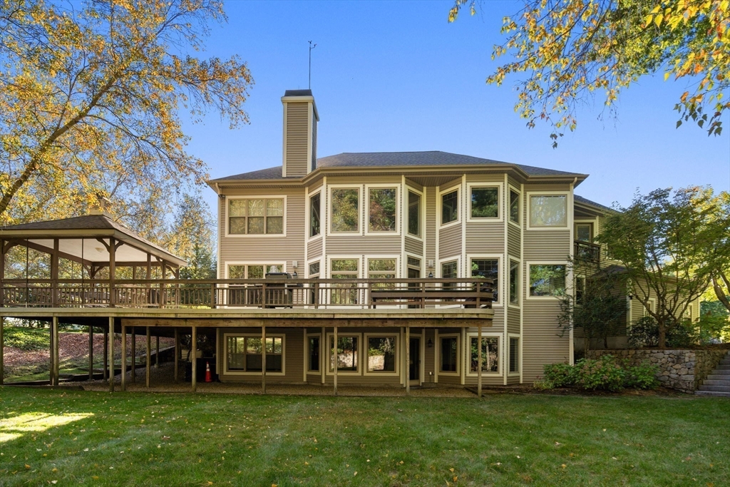 7 Pettee's Pond Lane