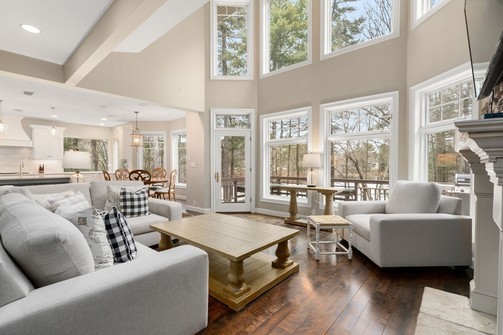 7 Pettee's Pond Lane