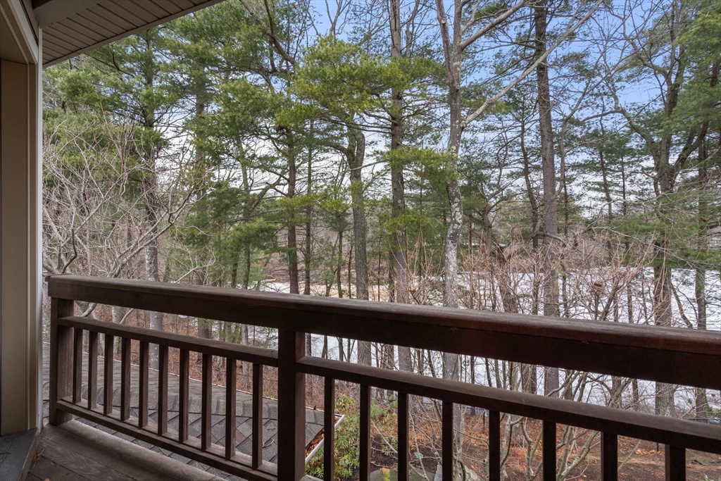 7 Pettee's Pond Lane