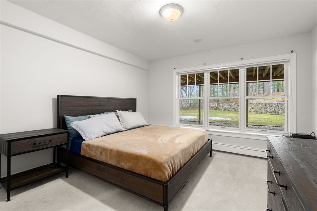 7 Pettee's Pond Lane