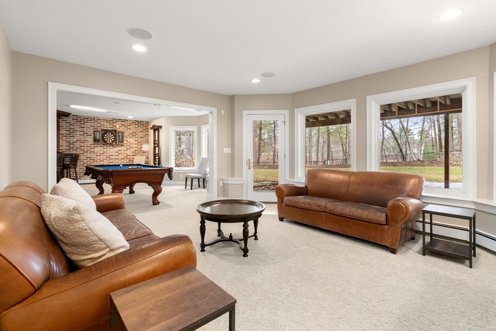 7 Pettee's Pond Lane