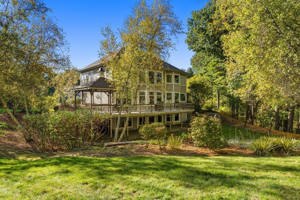 7 Pettee's Pond Lane