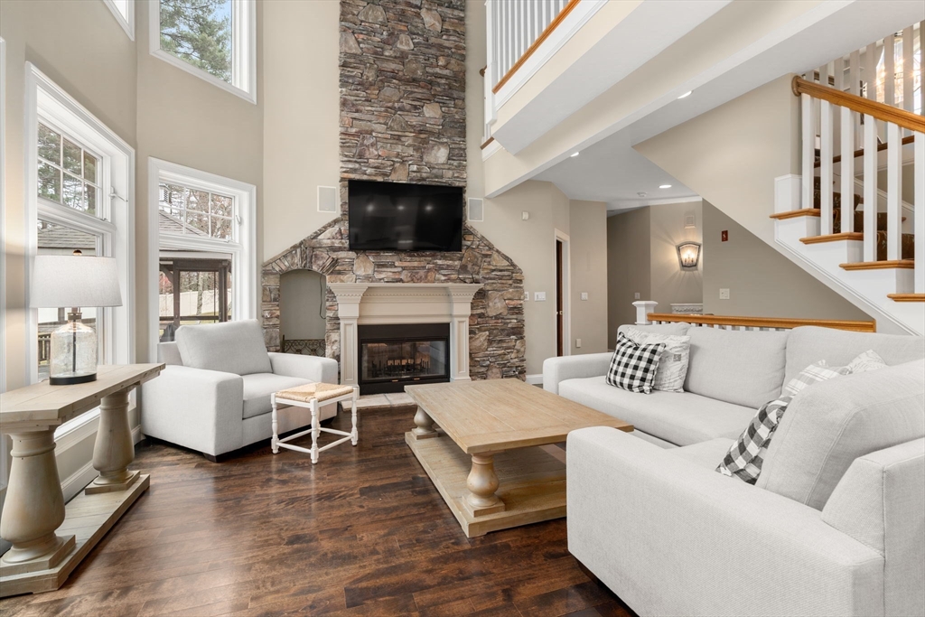 7 Pettee's Pond Lane