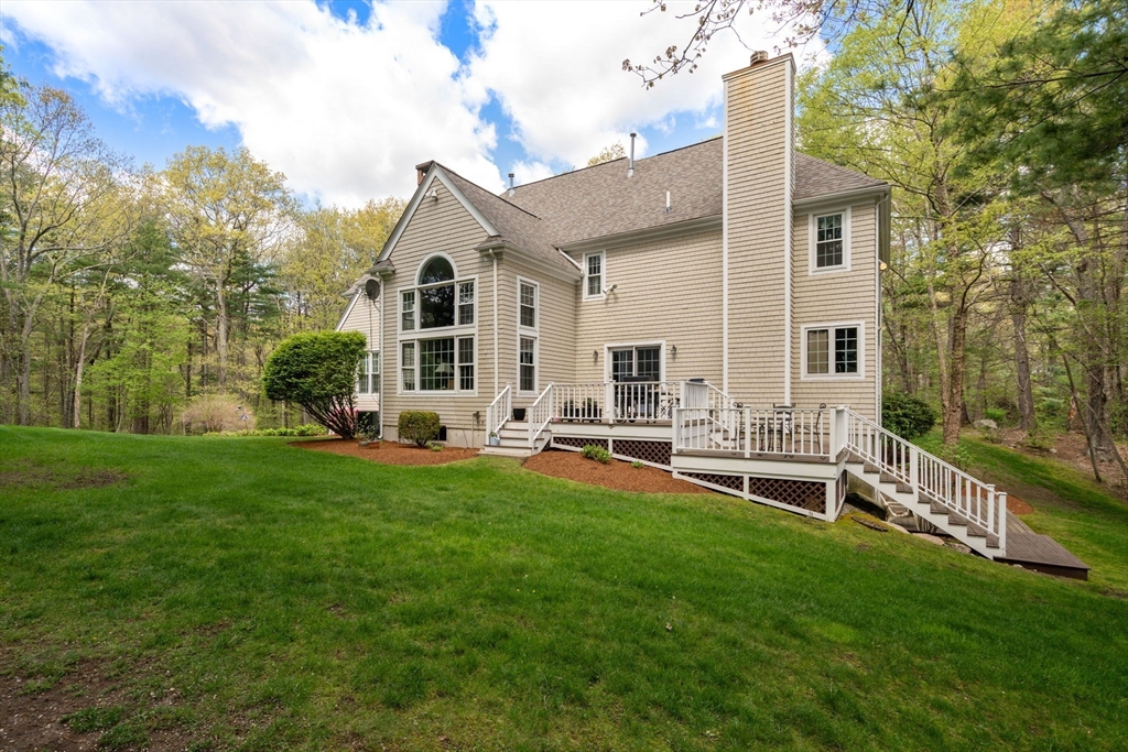11 Pettees Pond Lane