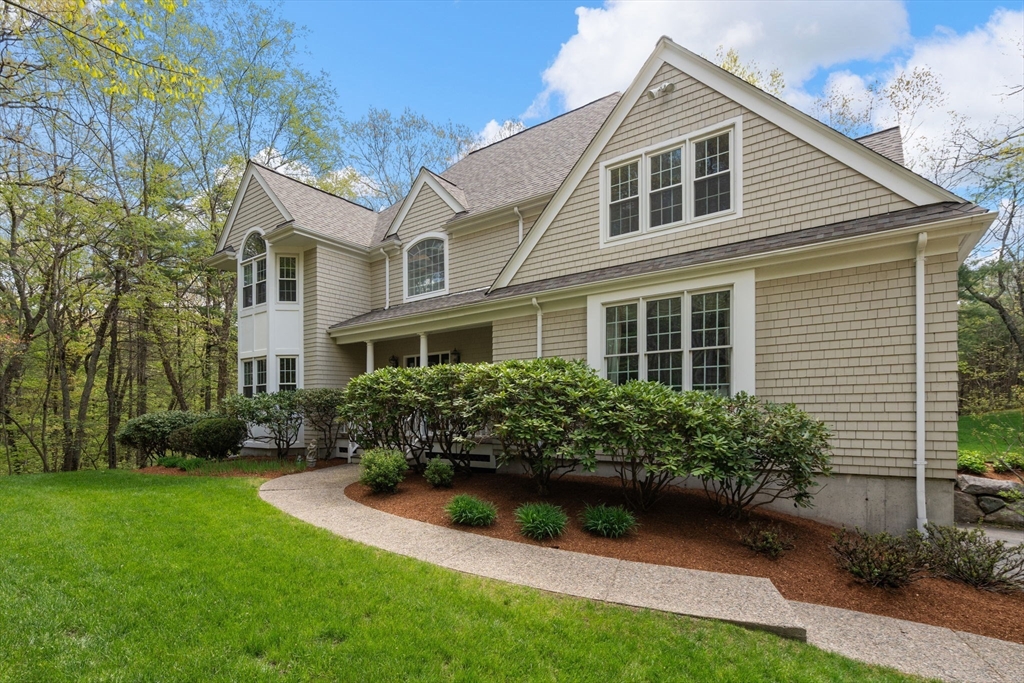 11 Pettees Pond Lane