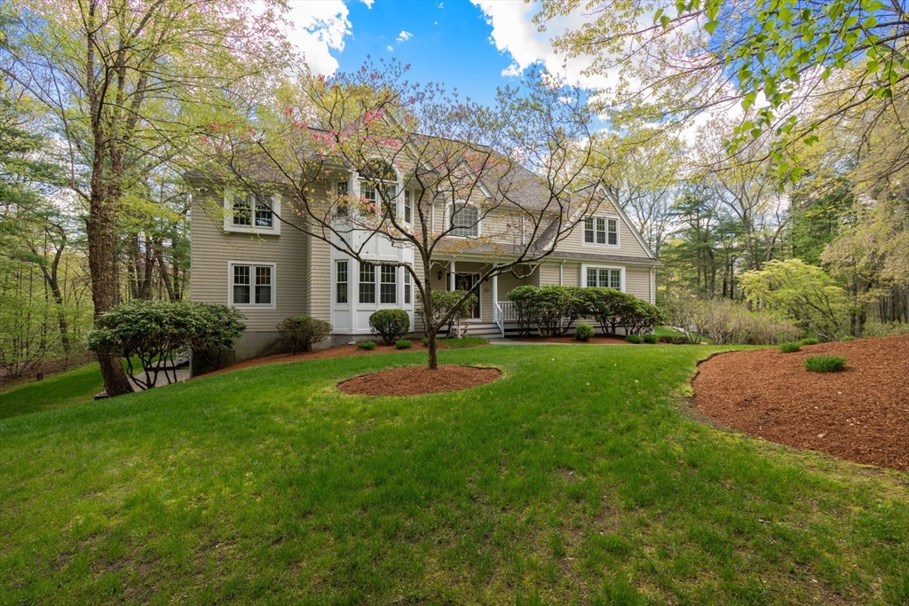 11 Pettees Pond Lane