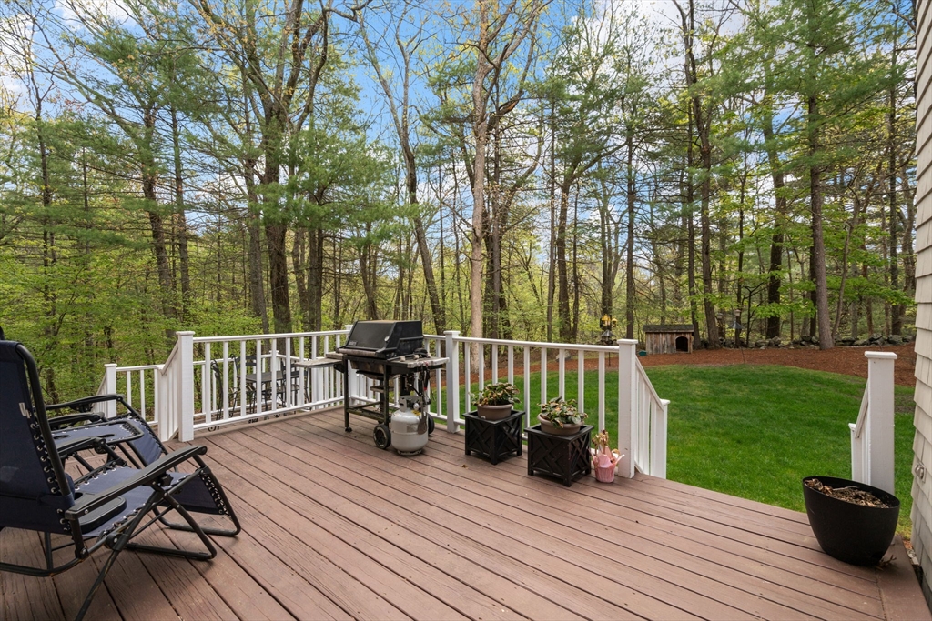 11 Pettees Pond Lane