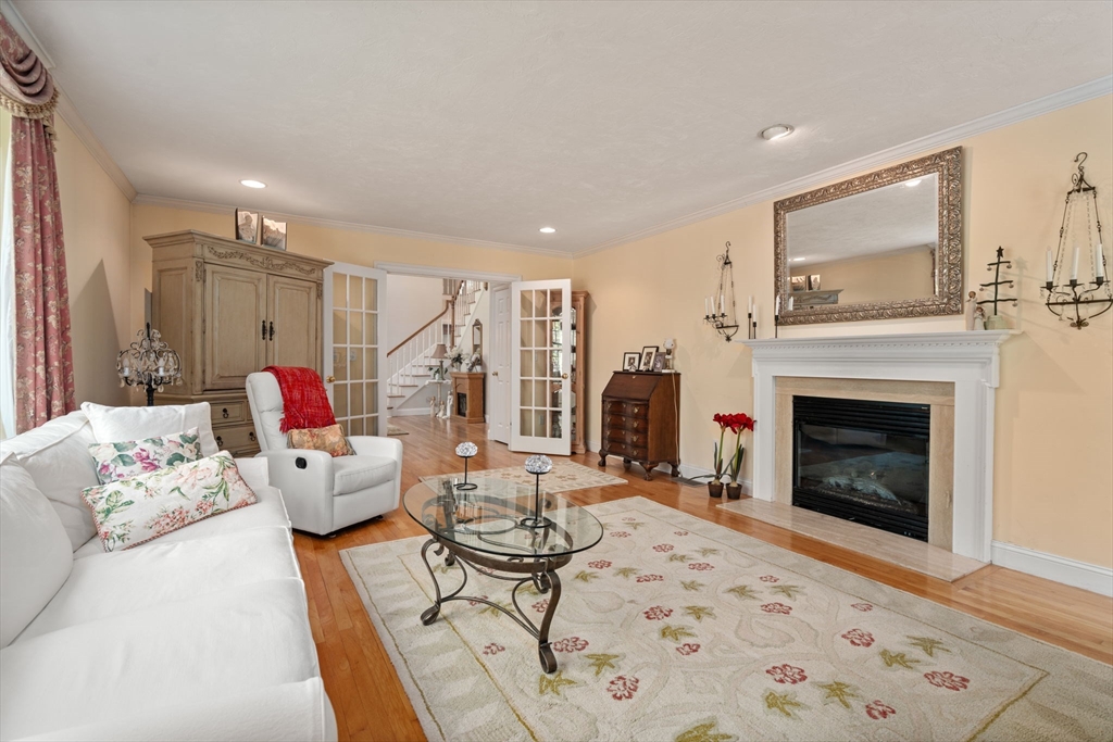 11 Pettees Pond Lane