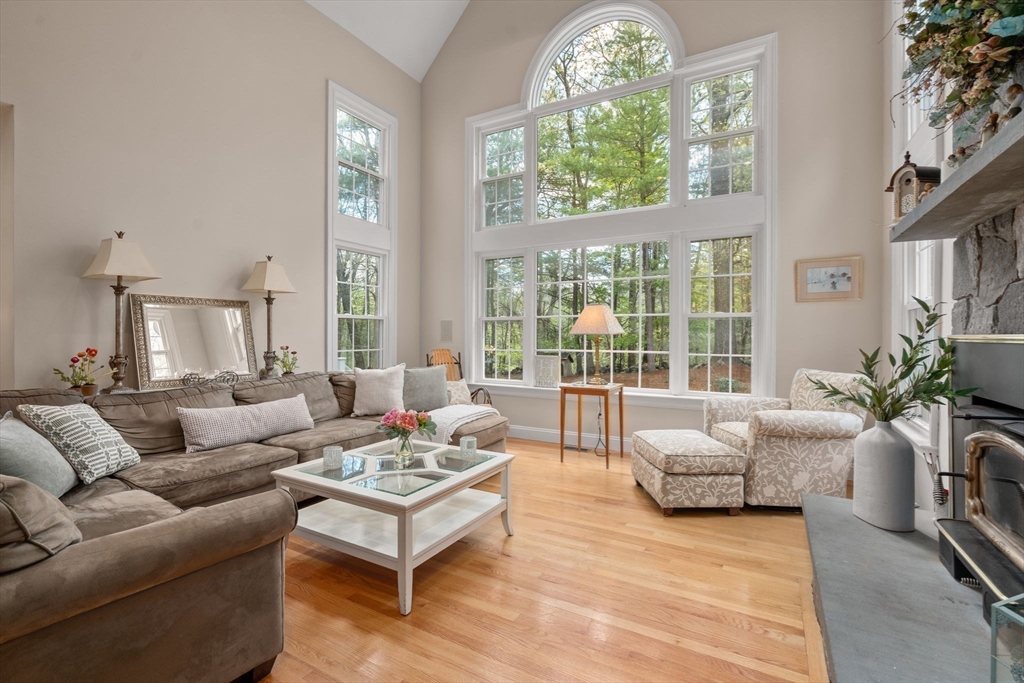 11 Pettees Pond Lane