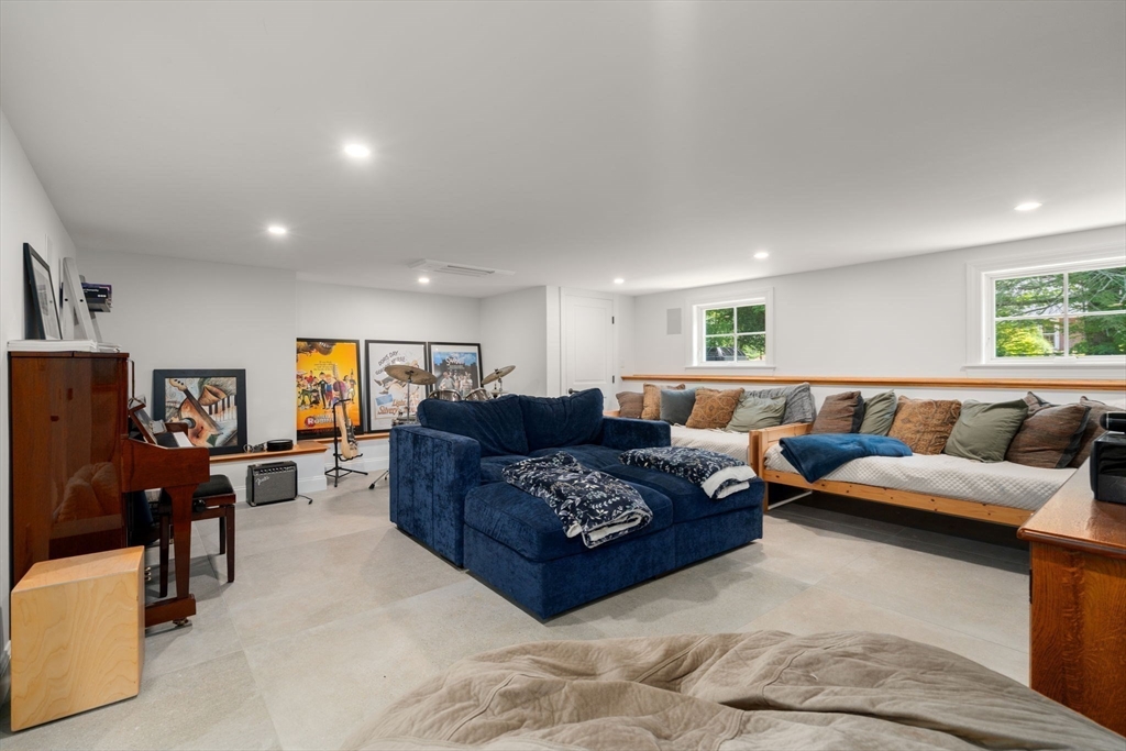 54 Meadowbrook Road