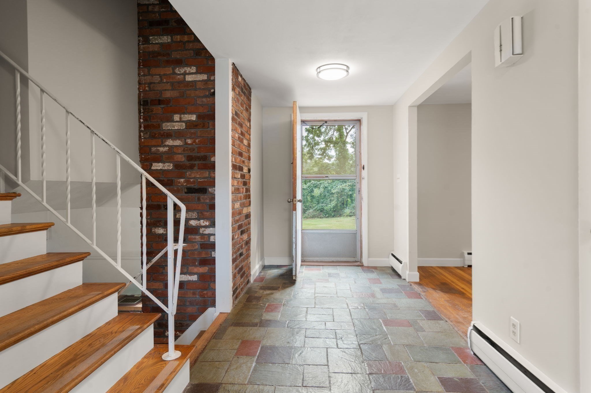 444 Clapboardtree Street