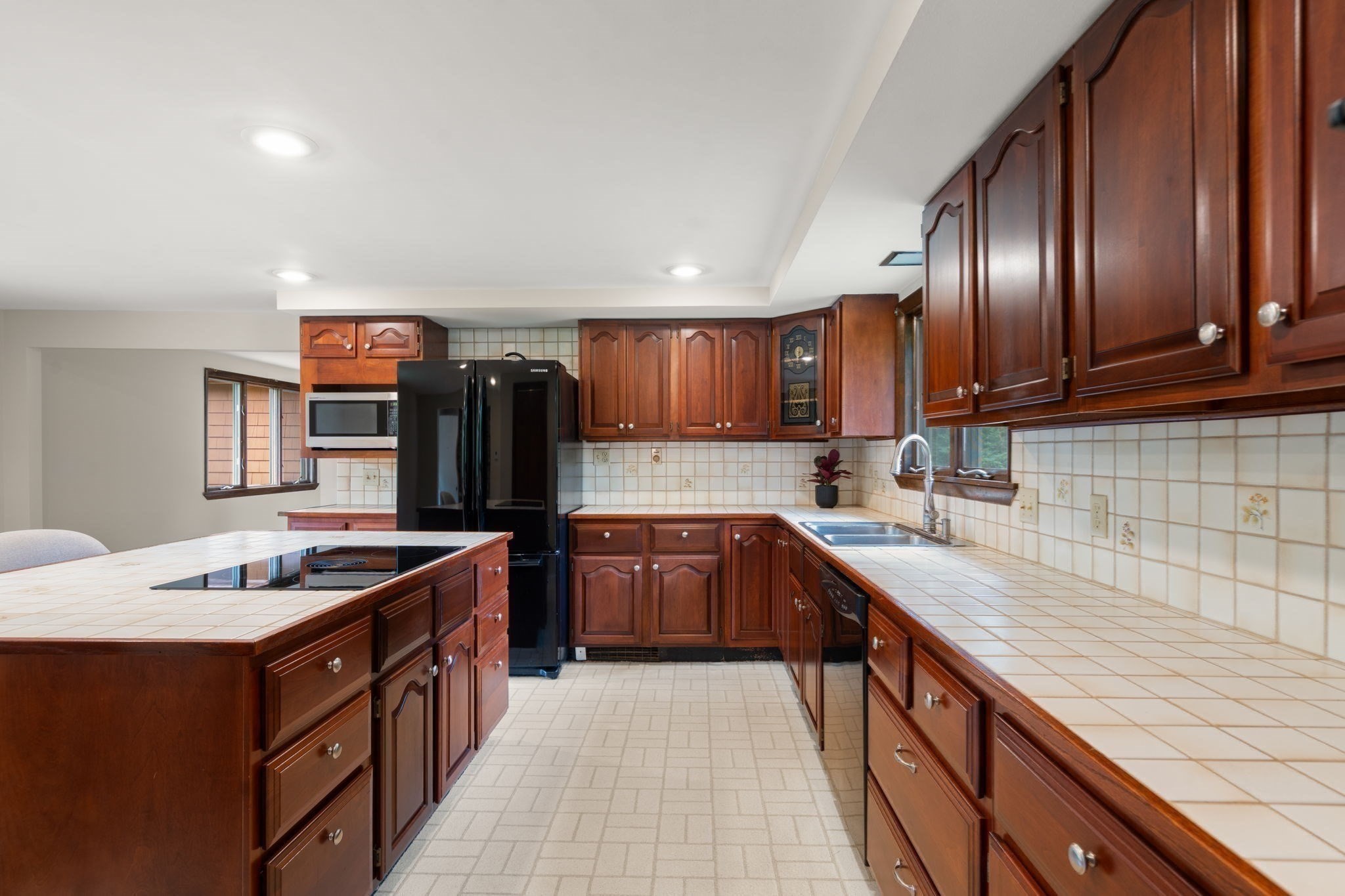 444 Clapboardtree Street