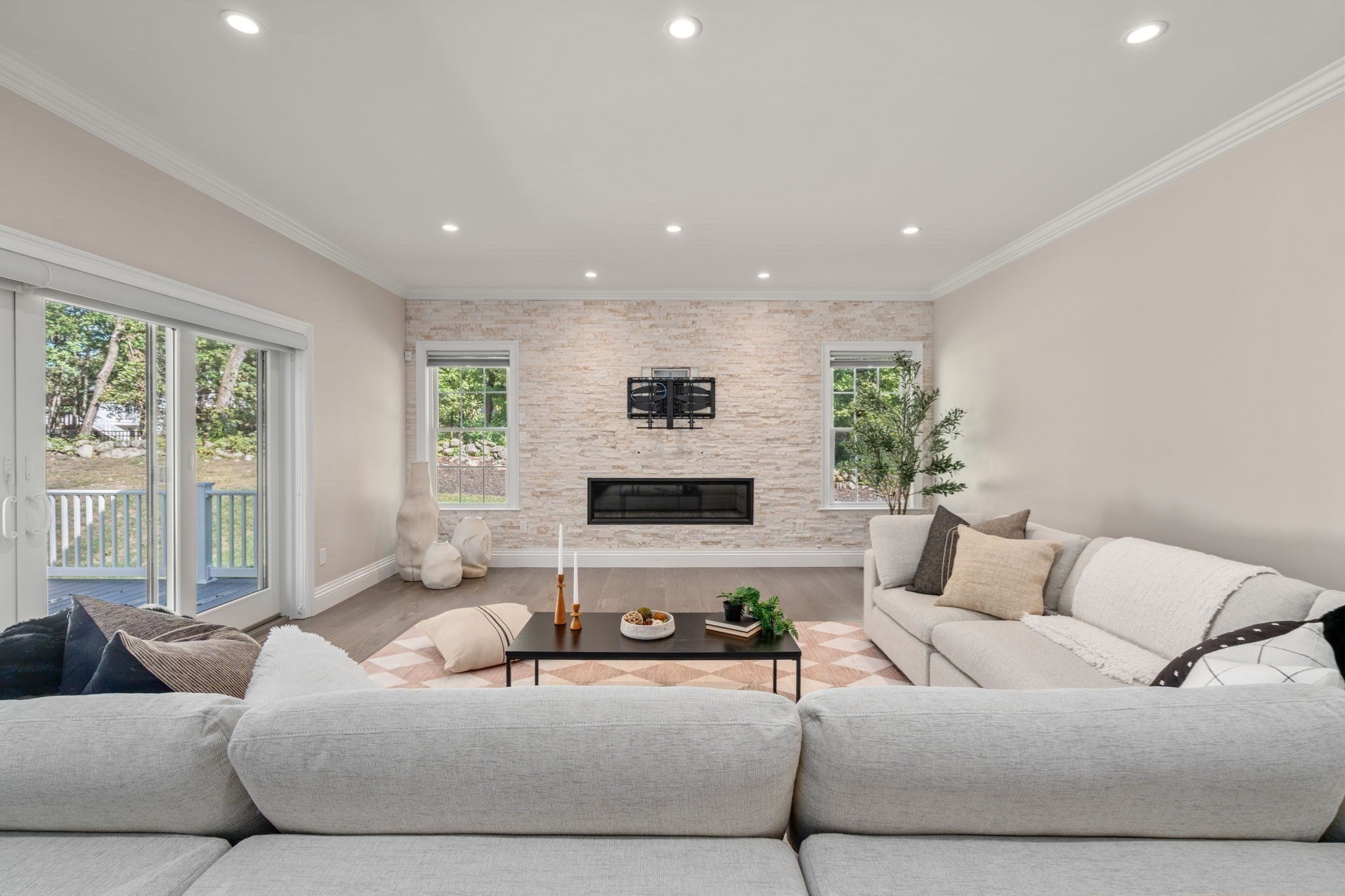 25 Hedgerow Lane