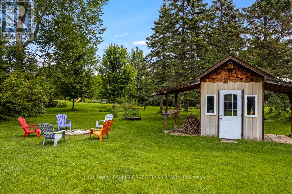 5525 PETTAPIECE CRESCENT