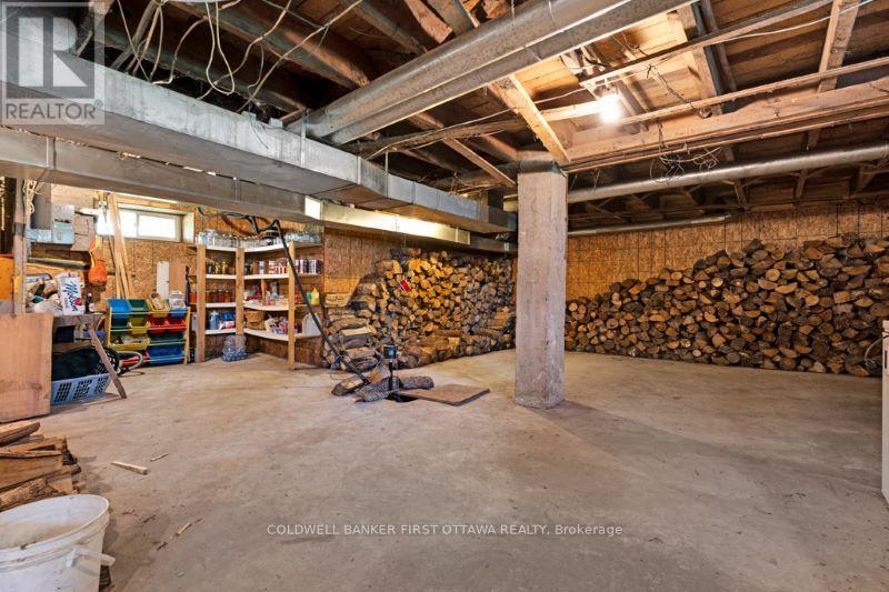 195 MONTGOMERY ROAD