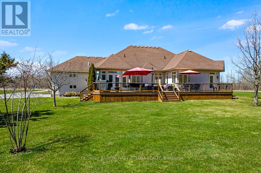 556 WEST POINT DRIVE