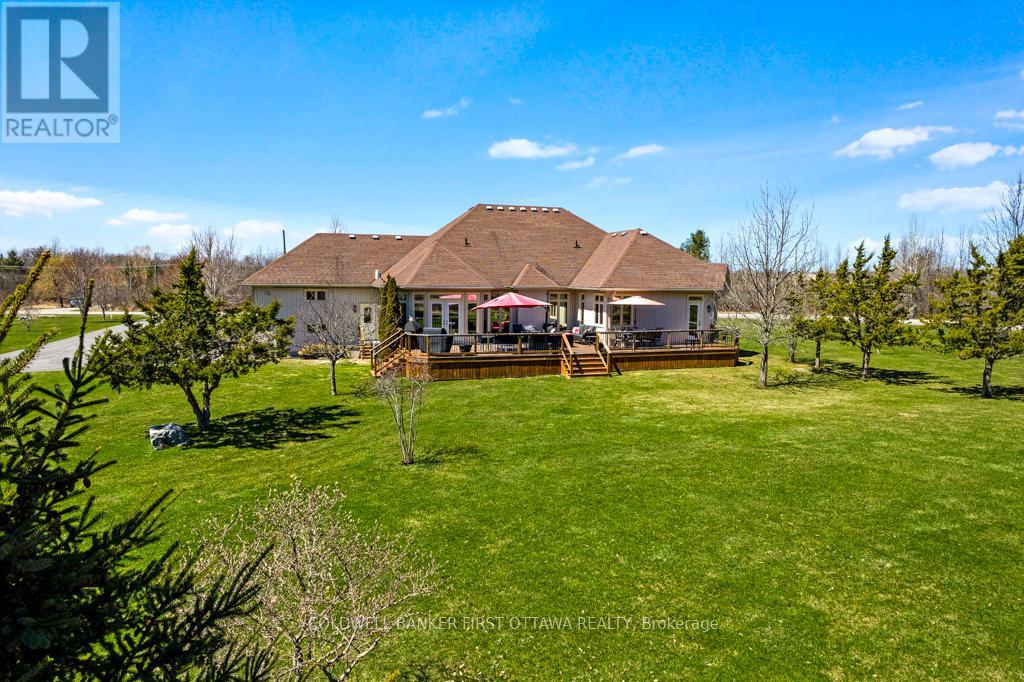 556 WEST POINT DRIVE