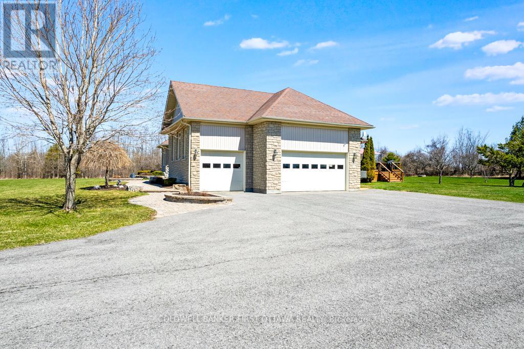 556 WEST POINT DRIVE