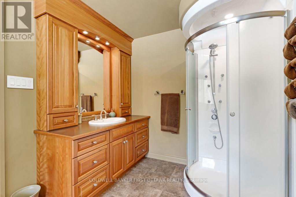206 DEERWOOD DRIVE