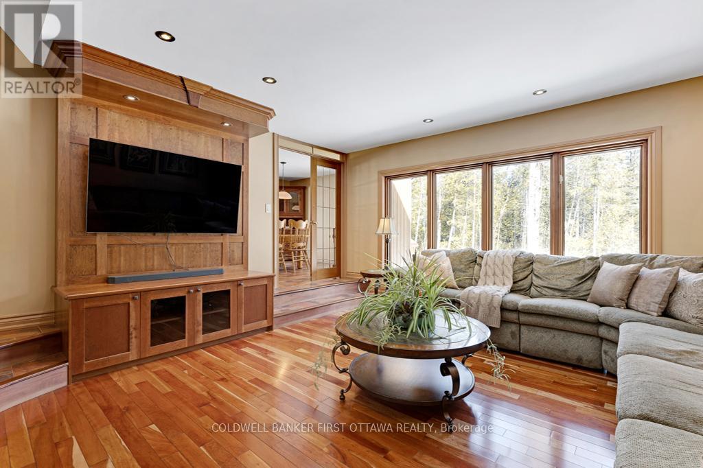 206 DEERWOOD DRIVE