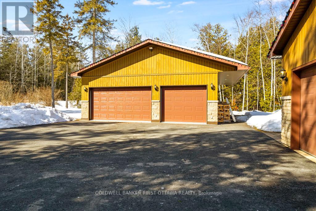 206 DEERWOOD DRIVE