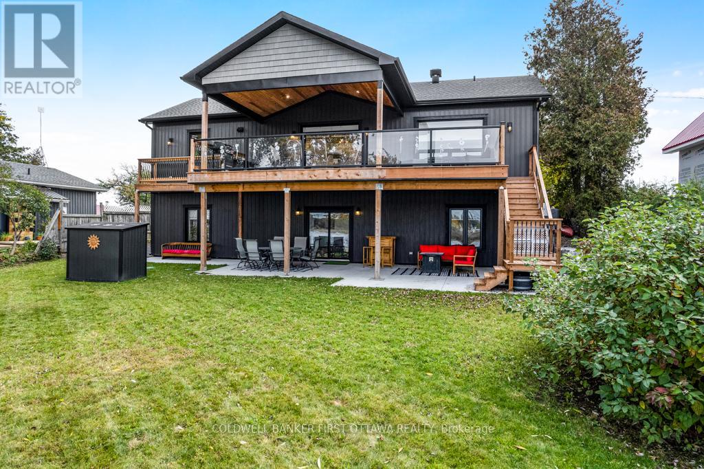 38 TUTTLE POINT ROAD