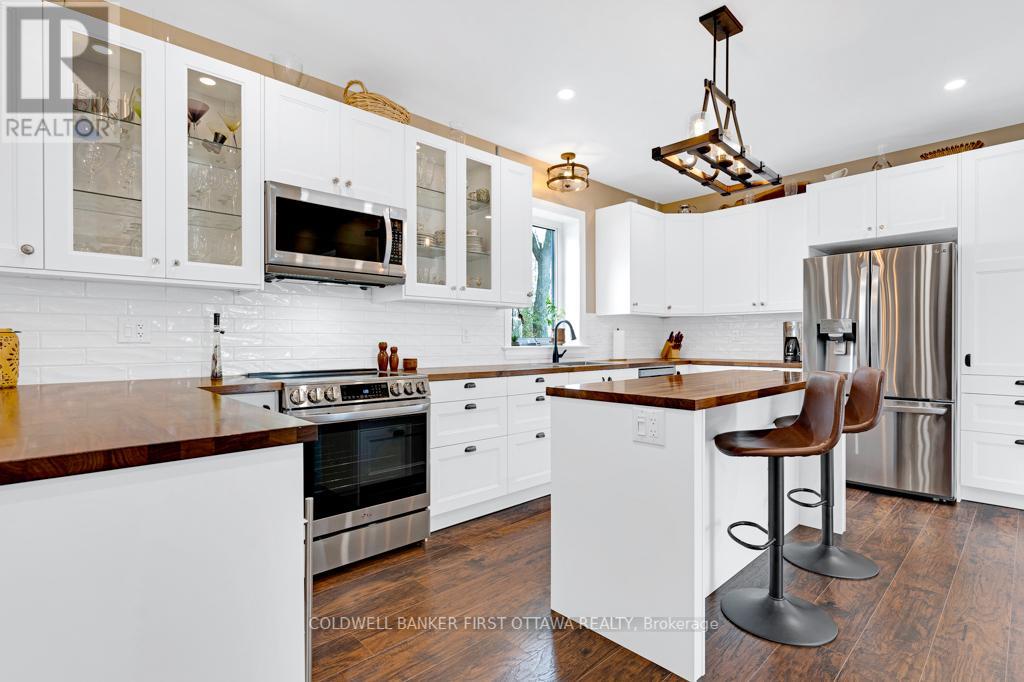 38 TUTTLE POINT ROAD