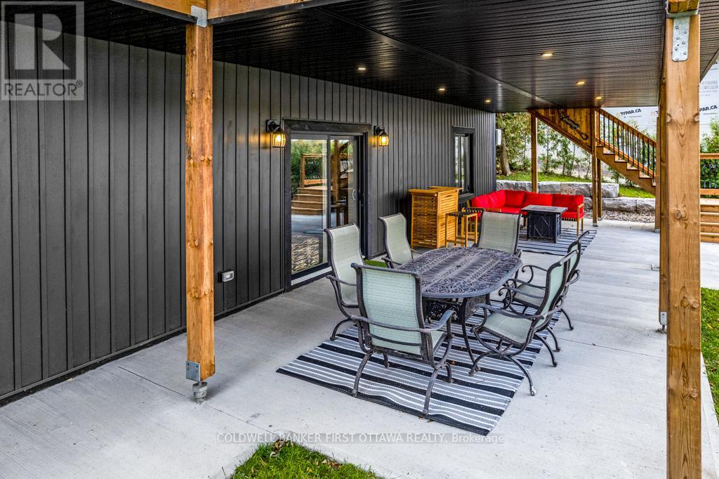 38 TUTTLE POINT ROAD