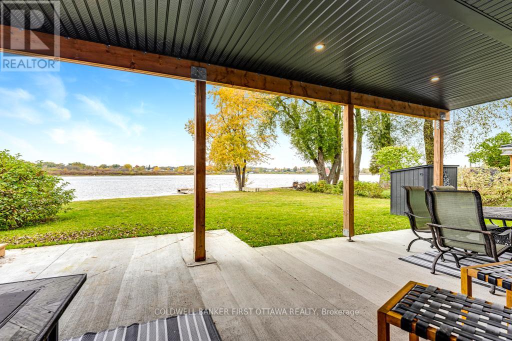 38 TUTTLE POINT ROAD