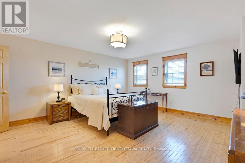237 WAYSIDE DRIVE
