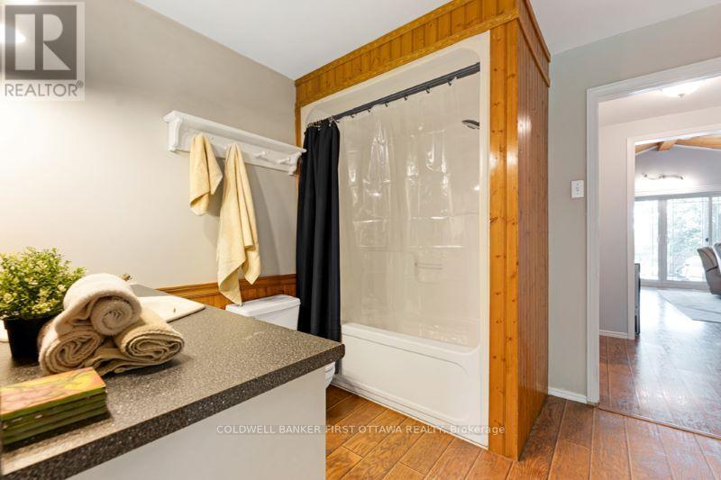 193 PRETTIES ISLAND ROAD